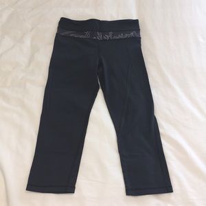 Lululemon Gray Reversible Wunder Under Crops